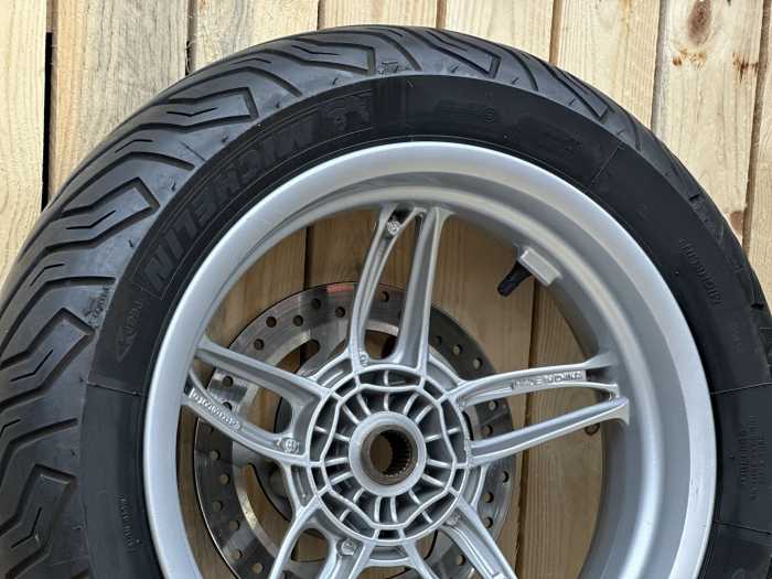 RUEDA TRASERA COMPLETA PIAGGIO BEVERLY 350