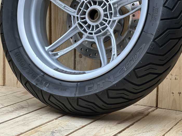 RUEDA TRASERA COMPLETA PIAGGIO BEVERLY 350