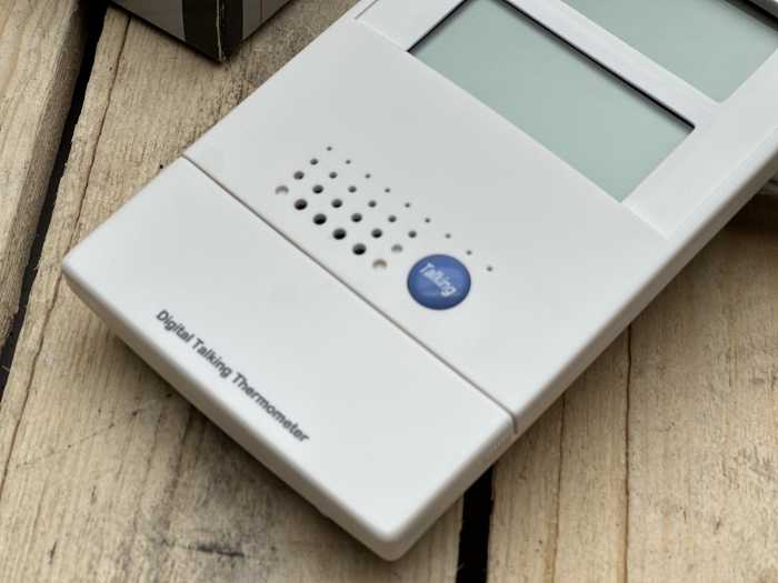 TERMOMETRO INT/EXT CON VOZ - QrBox.es