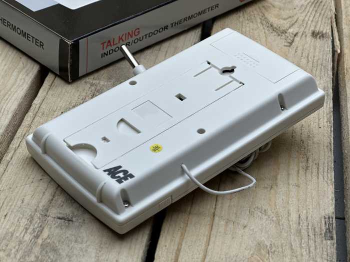 TERMOMETRO INT/EXT CON VOZ - QrBox.es