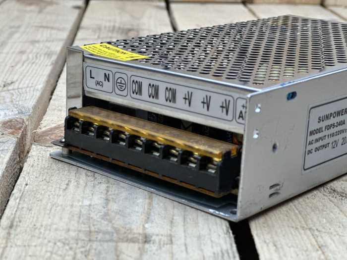 FUENTE DE ALIMENTACION FDPS-240A - QrBox.es