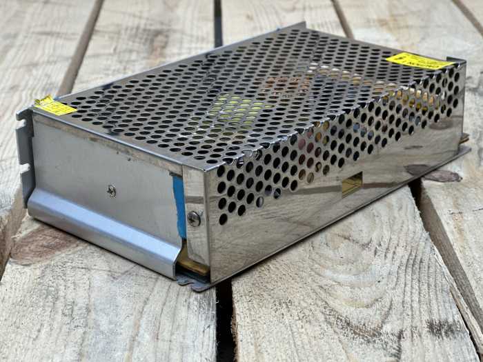 FUENTE DE ALIMENTACION FDPS-240A - QrBox.es