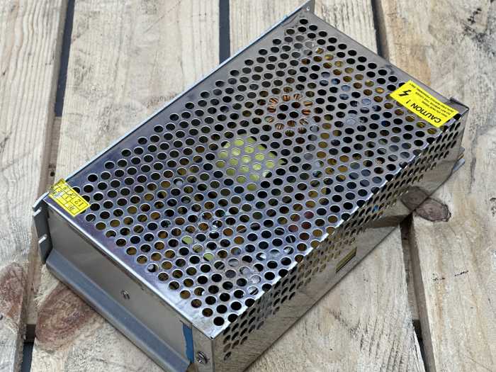 FUENTE DE ALIMENTACION FDPS-240A - QrBox.es