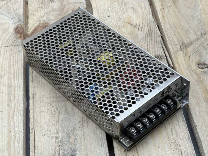 FUENTE DE ALIMENTACION S-120-12 - QrBox.es