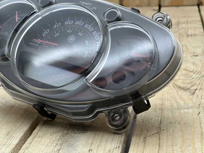 CUENTAQUILOMETROS PIAGGIO BV350 ABS