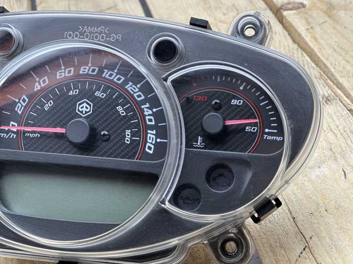 CUENTAQUILOMETROS PIAGGIO BV350 ABS