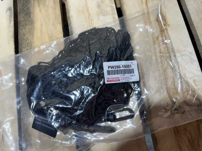 TOYOTA C-HR RED DE CARGA DE SEGURIDAD