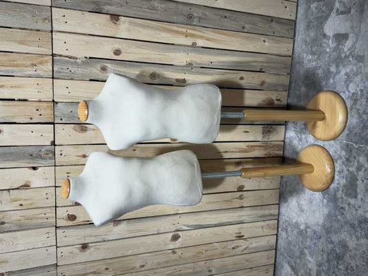 PACK 2 MANIQUIS MADERA 125 CM - QrBox.es