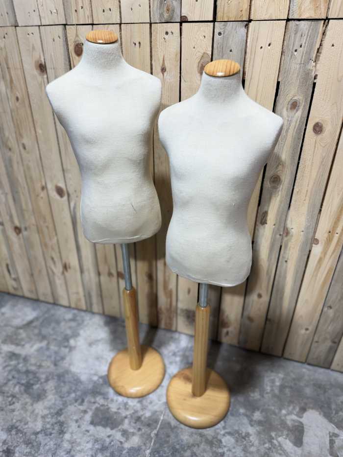 PACK 2 MANIQUIS MADERA 125 CM - QrBox.es
