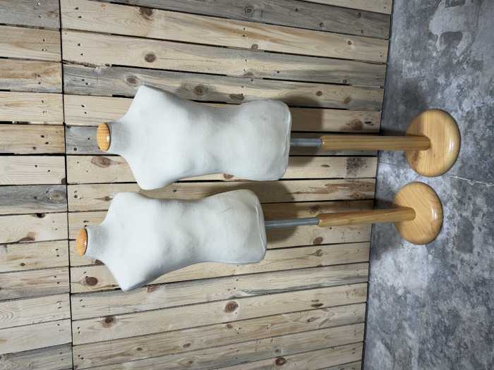 PACK 2 MANIQUIS MADERA 125 CM - QrBox.es