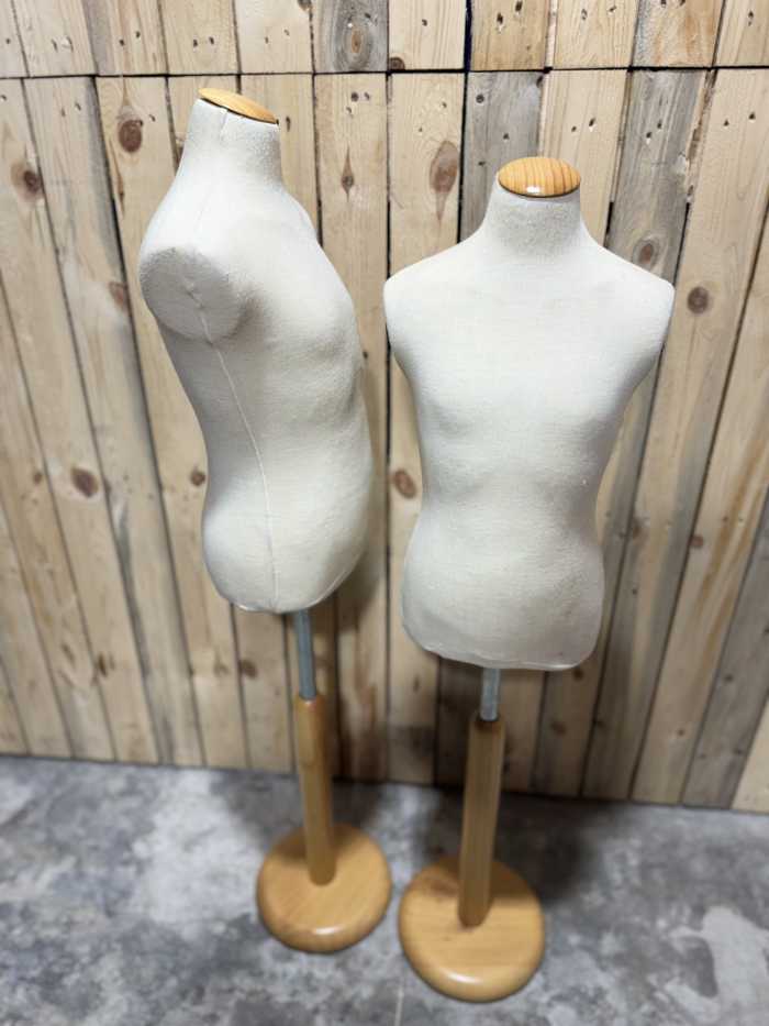 PACK 2 MANIQUIS MADERA 125 CM - QrBox.es