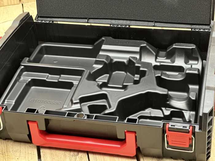 MALETIN MILWAUKEE M18 - QrBox.es