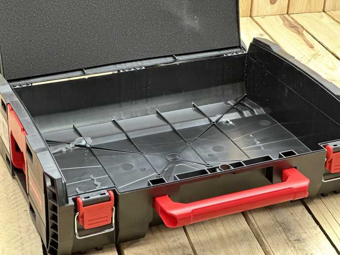 MALETIN MILWAUKEE M18 - QrBox.es