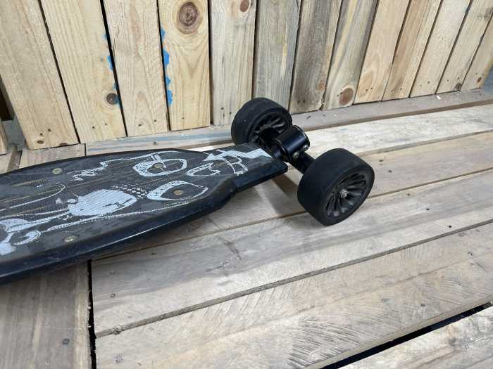 PATINETE OXELO 4 RUEDAS NEGRO - QrBox.es