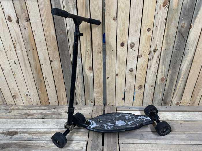 PATINETE OXELO 4 RUEDAS NEGRO - QrBox.es