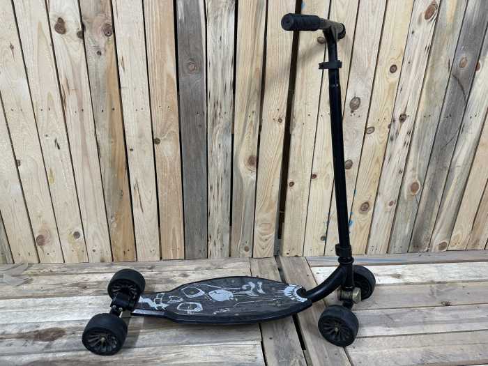 PATINETE OXELO 4 RUEDAS NEGRO - QrBox.es