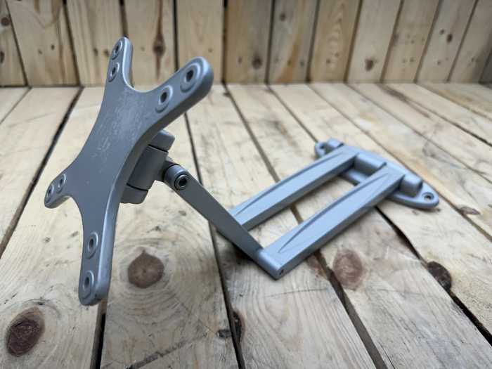 SOPORTE UNIVERSAL PARA PANTALLA - QrBox.es