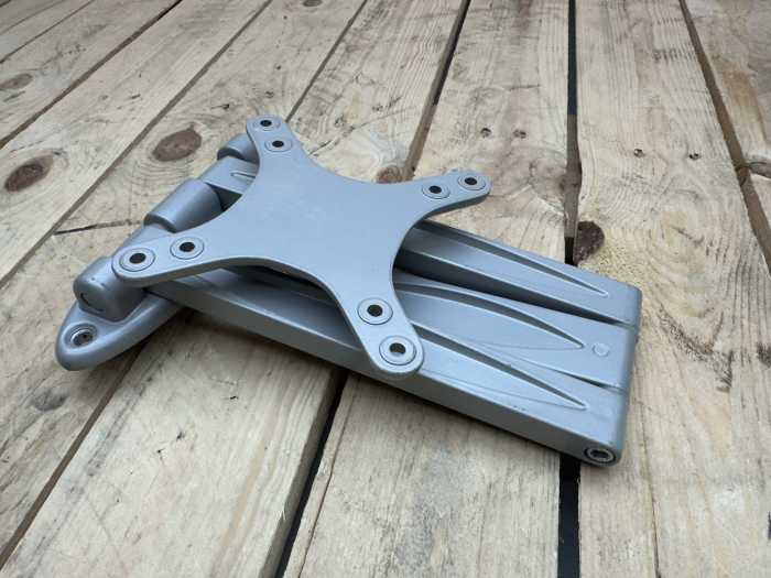 SOPORTE UNIVERSAL PARA PANTALLA - QrBox.es