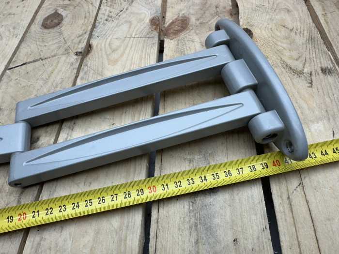SOPORTE UNIVERSAL PARA PANTALLA - QrBox.es