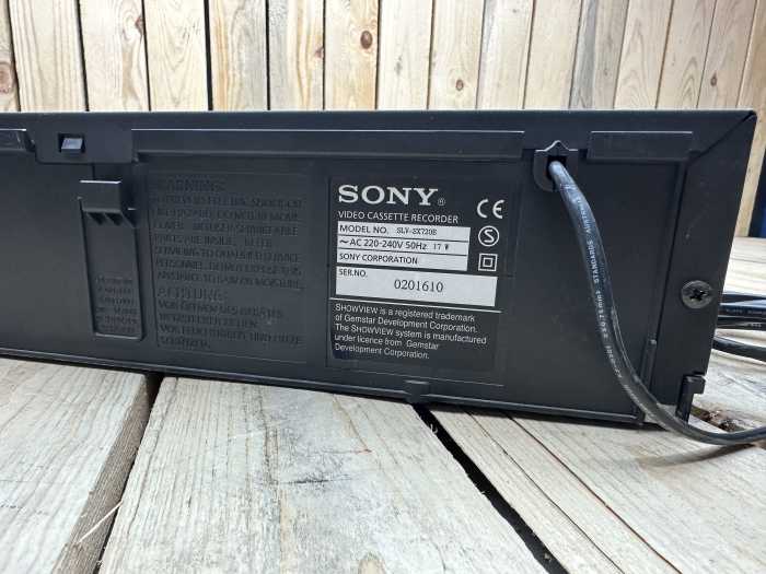 SONY VIDEO CASSETTE RECORDER SLV-SX720E - QrBox.es