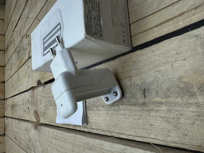 APPLE CARGADOR DE PILAS MC500ZM/A - QrBox.es