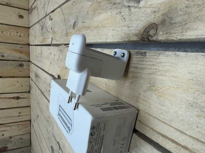 APPLE CARGADOR DE PILAS MC500ZM/A - QrBox.es
