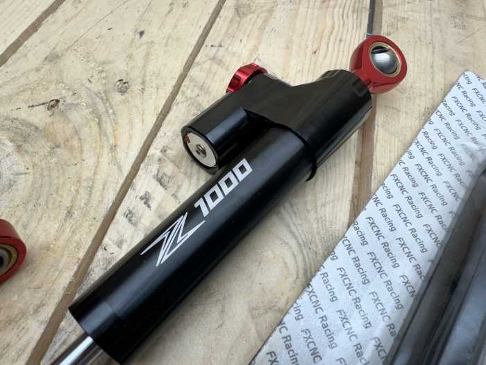AMORTIGUADOR DE DIRECCION Z1000