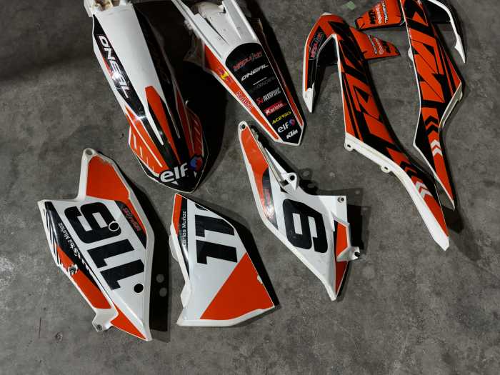 PLASTICA ORIGINAL KTM EXC 2017