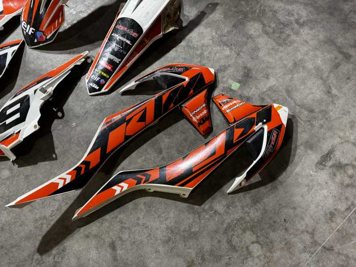 PLASTICA ORIGINAL KTM EXC 2017