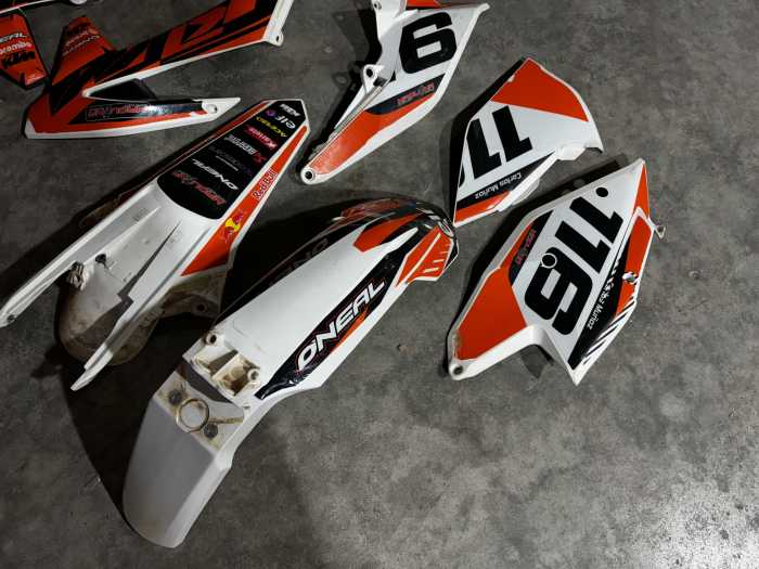 PLASTICA ORIGINAL KTM EXC 2017