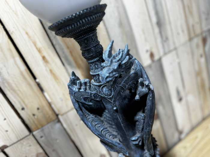 LAMPARA DRAGON 88x25x25cm - QrBox.es