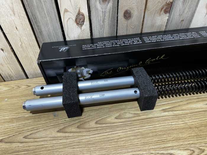 KIT CARTUCHOS DELANTEROS OHLINS NIX30 FKS513