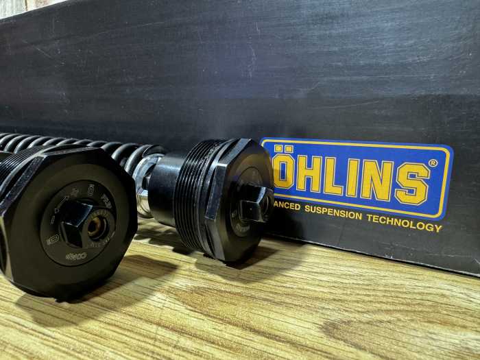 KIT CARTUCHOS DELANTEROS OHLINS NIX30 FKS513