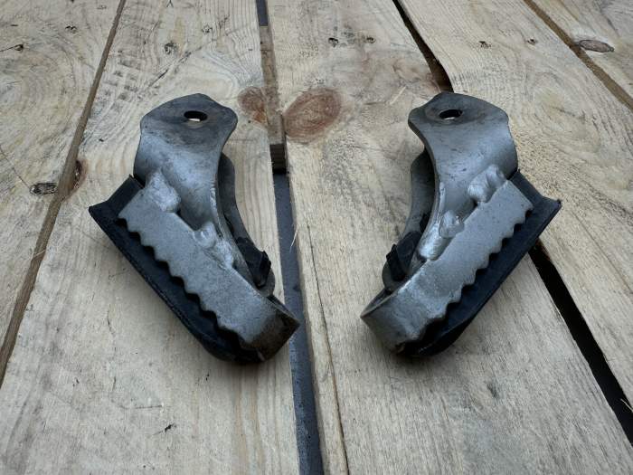 ESTRIBERAS ORIGINALES BMW GS