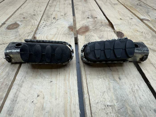 ESTRIBERAS ORIGINALES DERBI DRD