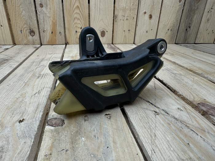 GUIA DE CADENA ORIGINAL KTM ENDURO