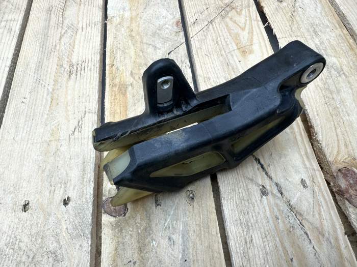 GUIA DE CADENA ORIGINAL KTM ENDURO