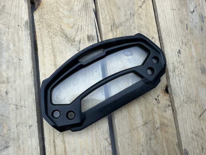 TAPA VELOCIMETRO DUCATI DIGITEK