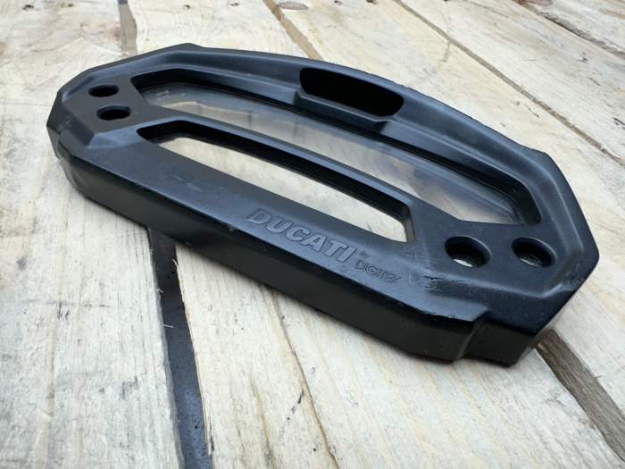 TAPA VELOCIMETRO DUCATI DIGITEK