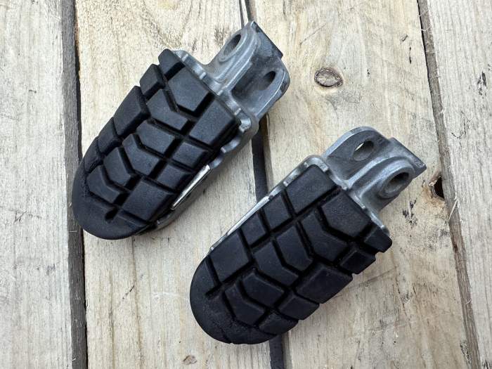 ESTRIBERAS ORIGINALES KTM ADV