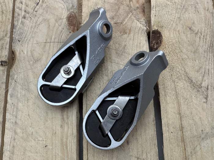 ESTRIBERAS ORIGINALES KTM ADV 3