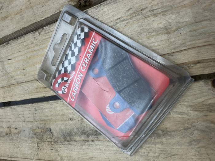 PASTILLAS DE FRENO ORGANICAS BREMBO 07YA2206