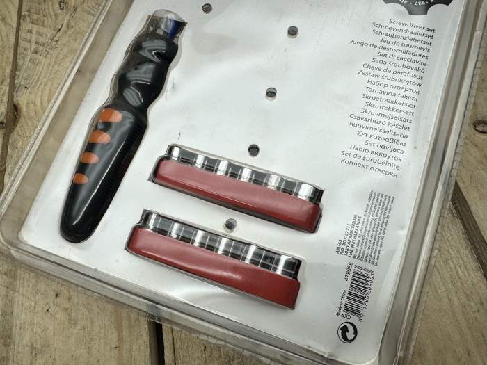 KIT HERRAMIENTAS 52 PIEZAS