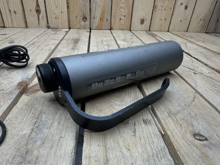 LINTERNA SUBMARINISMO CRESSI - QrBox.es