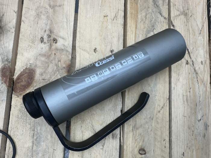 LINTERNA SUBMARINISMO CRESSI - QrBox.es