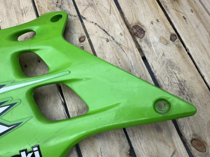 TAPA DEPOSITO IZQUIERDA KX250 1990