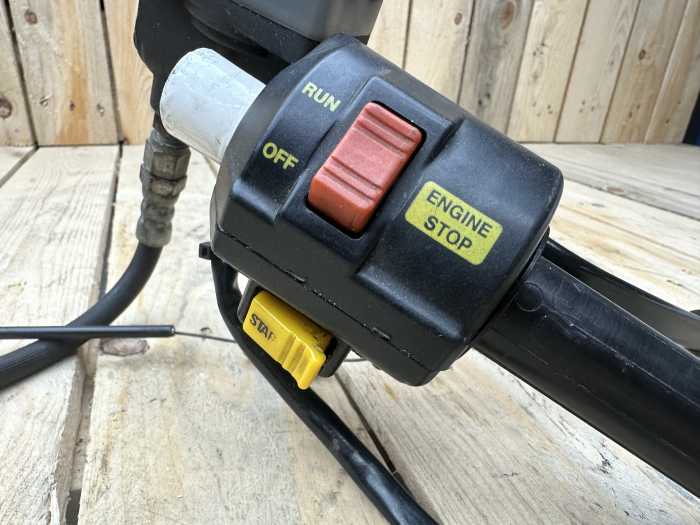 PUÑO DE GAS CON PIÑA Y LATIGUILLO