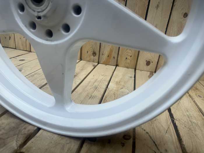 LLANTA DELANTERA APRILIA FUTURA AF1