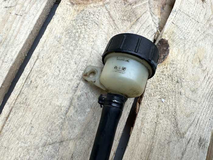 BOMBA DE FRENO TRASERO + LATIGUILLO APRILIA AF1
