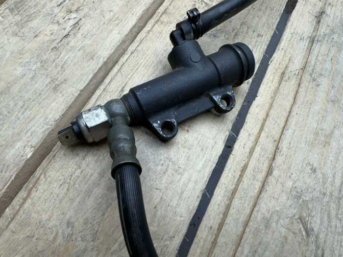 BOMBA DE FRENO TRASERO + LATIGUILLO APRILIA AF1